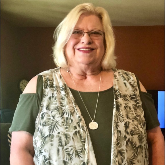 Meet your Posher, Teresa - Picture 1 of 1